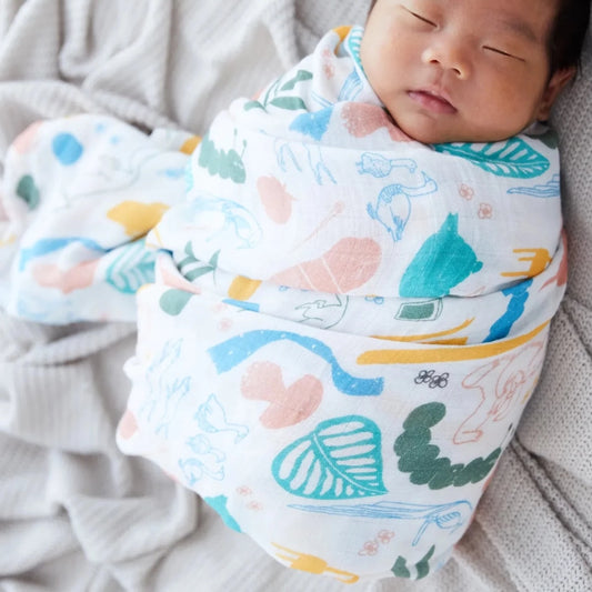 100% Bamboo Muslin Swaddle - Wonder in Leialand, Multicolor